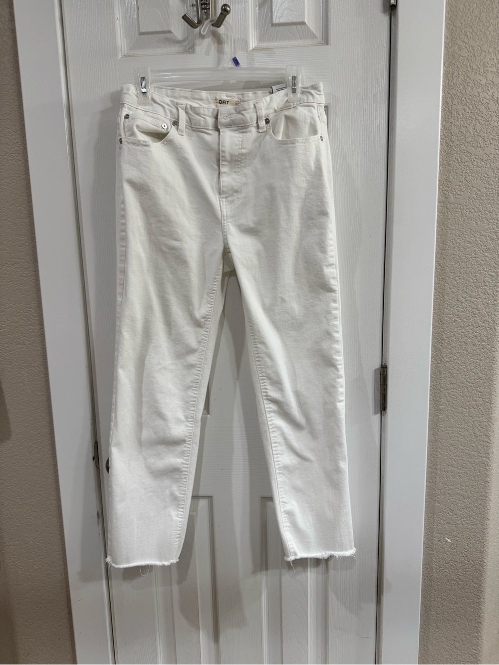 Oat New York White Cropped Straight Jeans